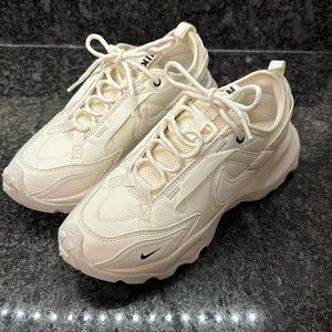 Nike women’s shoes